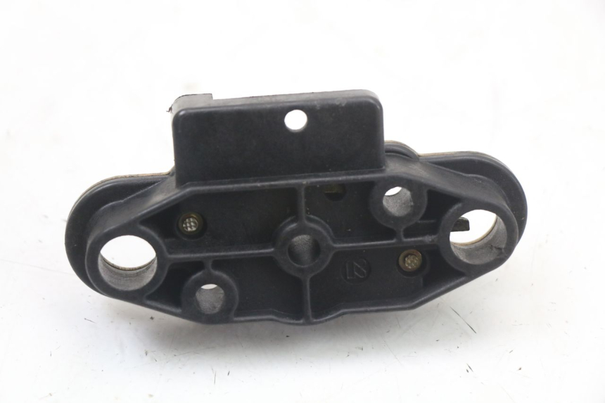 photo de FECHO DO BANCO KAWASAKI ZR7 ZR-7 S 750 (1999 - 2004) - Outro ângulo de visão