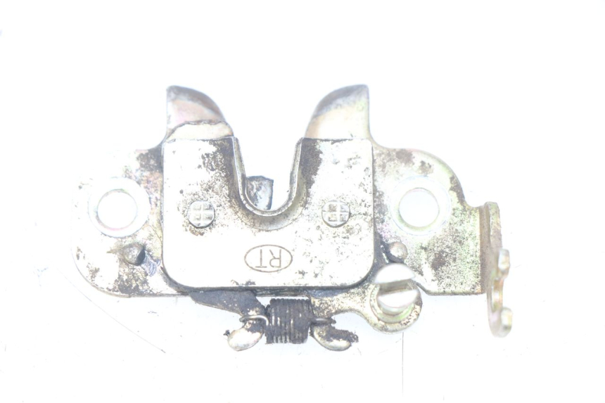 photo de FECHO DO BANCO PEUGEOT KISBEE 2T 50 (2010 - 2017) - Vista principal
