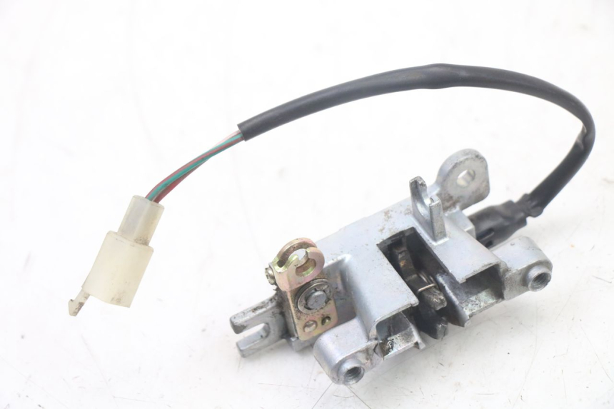 photo de FECHADURA DO BANCO KYMCO GRAND DINK 125 (2008 - 2014) - Zoom do estado de desgaste