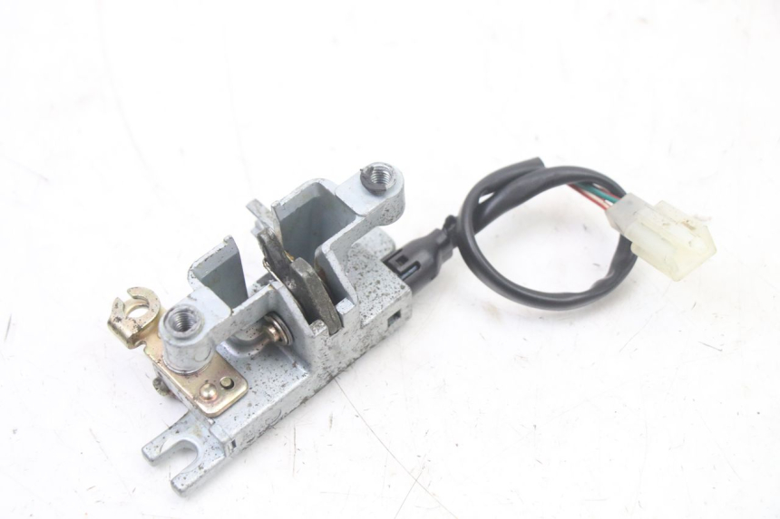 photo de FECHADURA DO BANCO KYMCO XCITING 500 (2007 - 2010) - Detalhe da peça