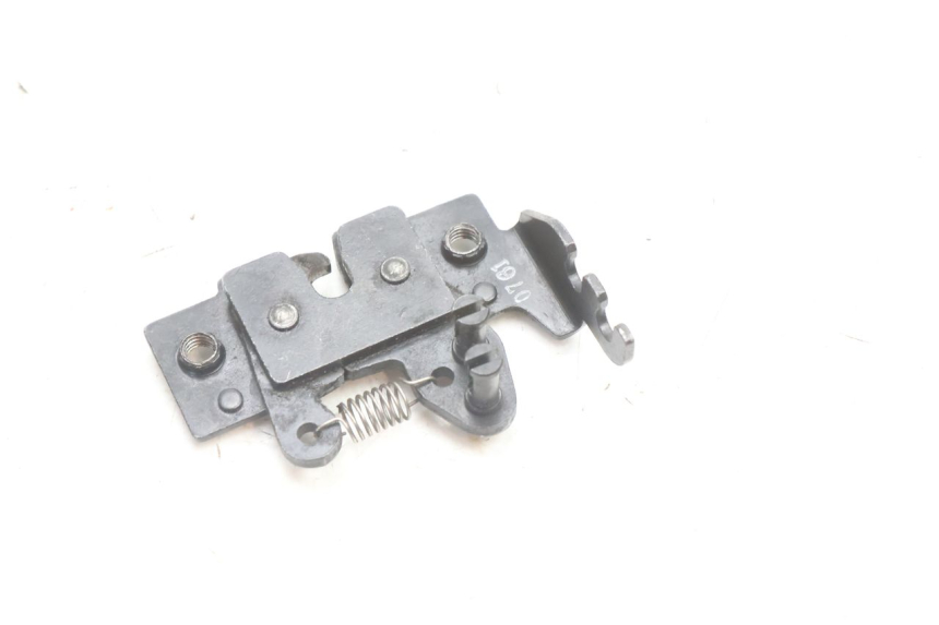photo de FECHO DO BANCO PIAGGIO LIBERTY IGET 4T 50 (2021 - 2025) - Detalhe da peça