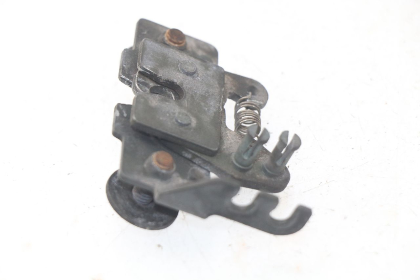 photo de FECHADURA DO BANCO PIAGGIO MP3 LT 400 (2007 - 2012) - Detalhe da peça