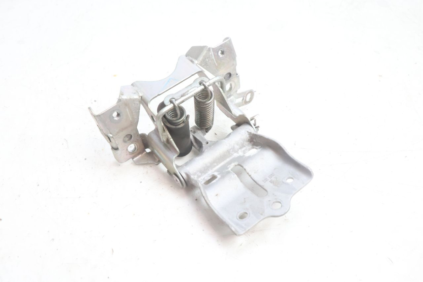 photo de FECHADURA DO ASSENTO YAMAHA N-MAX NMAX 125 (2021 - 2024) - Detalhe da peça