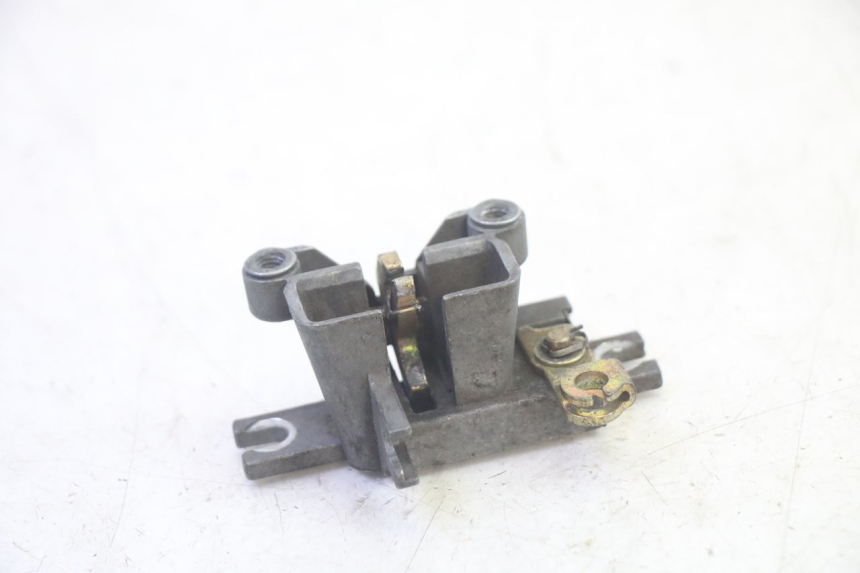 photo de FECHO DO BANCO SYM ORBIT III 3 4T 50 (2021 - 2025) - Detalhe da peça