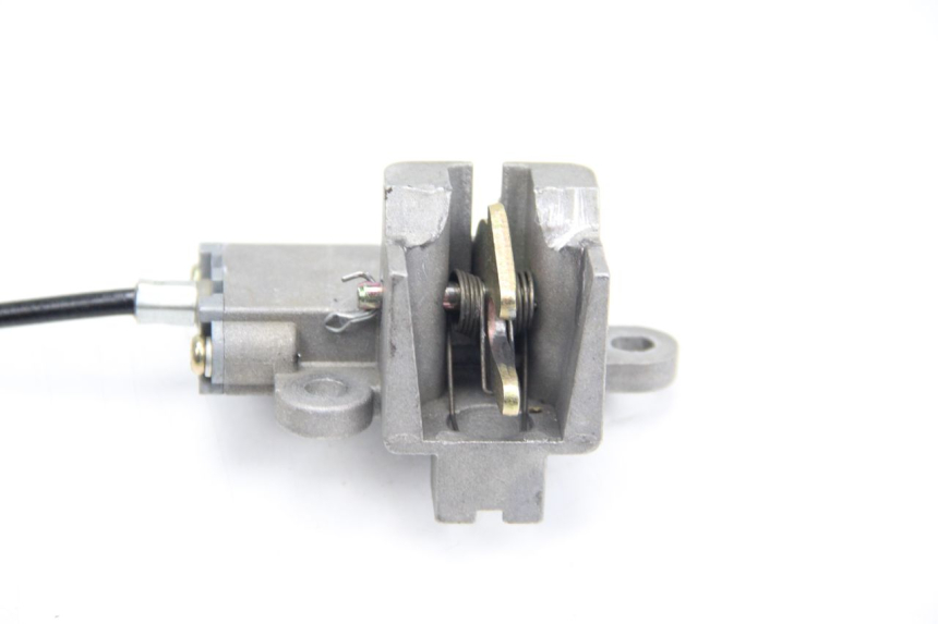 photo de FECHO DO BANCO TNT MOTOR ROMA 12' 2T 50 (2007 - 2018) - Pontos de fixação