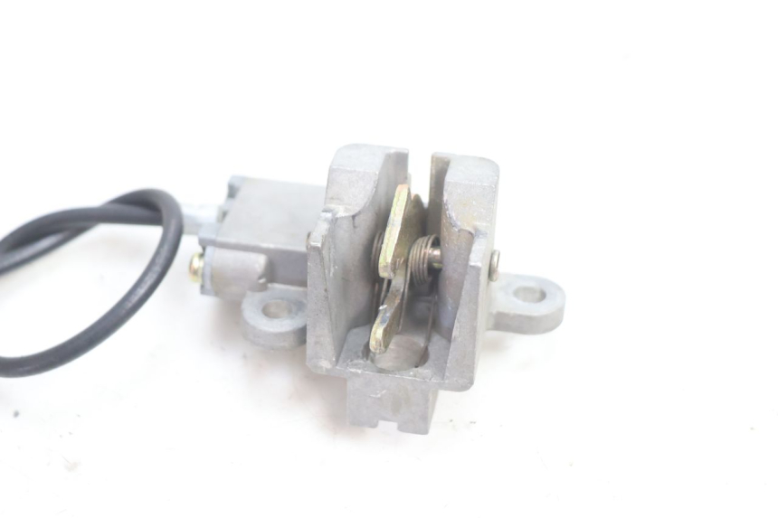photo de FECHO DO BANCO TNT MOTOR ROMA 12' 2T 50 (2007 - 2018) - Detalhe da peça