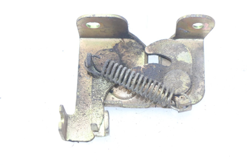 photo de FECHADURA DO BANCO PEUGEOT SC 50 (1988 - 1992) - Detalhe da peça