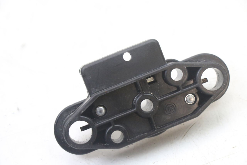 photo de FECHO DO BANCO SUZUKI GSX F GSXF 650 (2007 - 2015) - Outro ângulo de visão