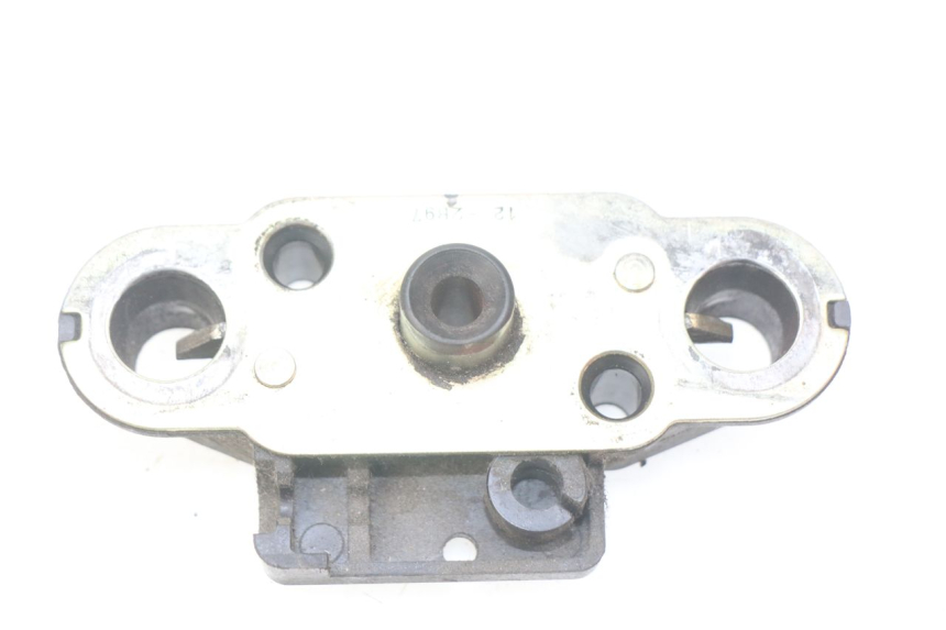 photo de FECHO DO BANCO SUZUKI SV N 650 (1999 - 2002) - Detalhe da peça