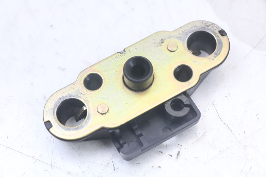 photo de FECHO DO BANCO SUZUKI SV N 650 (1999 - 2002) - Detalhe da peça