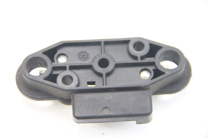 photo de FECHADURA DO BANCO SUZUKI SV S 650 (1999 - 2002) - Zoom do estado de desgaste