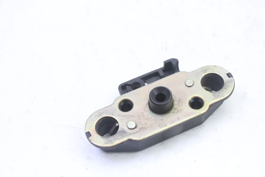 photo de FECHADURA DO BANCO SUZUKI SV S 650 (2003 - 2009) - Detalhe da peça
