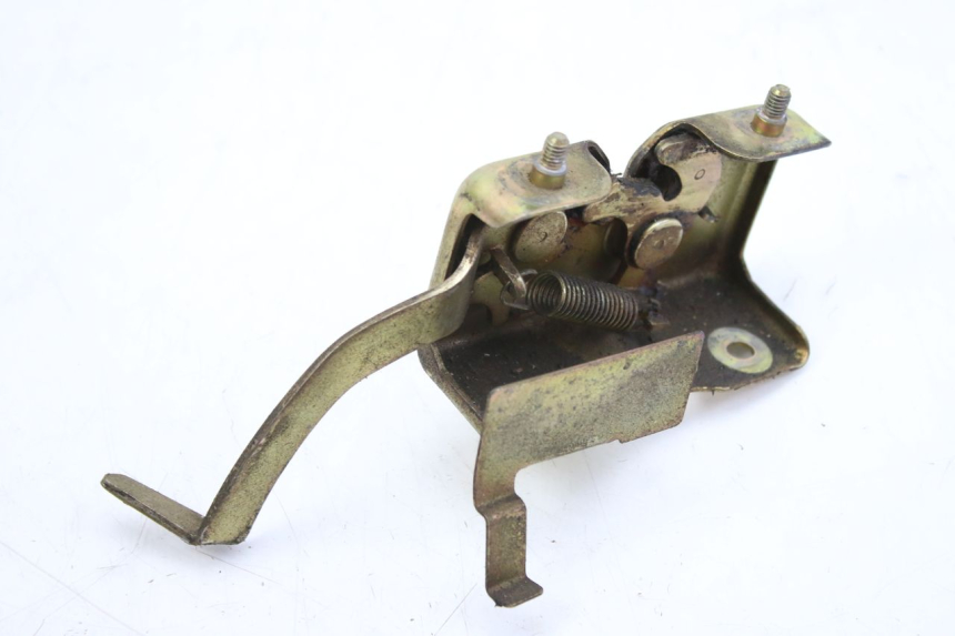 photo de FECHO DO BANCO PEUGEOT SV 125 (1991 - 1994) - Detalhe da peça