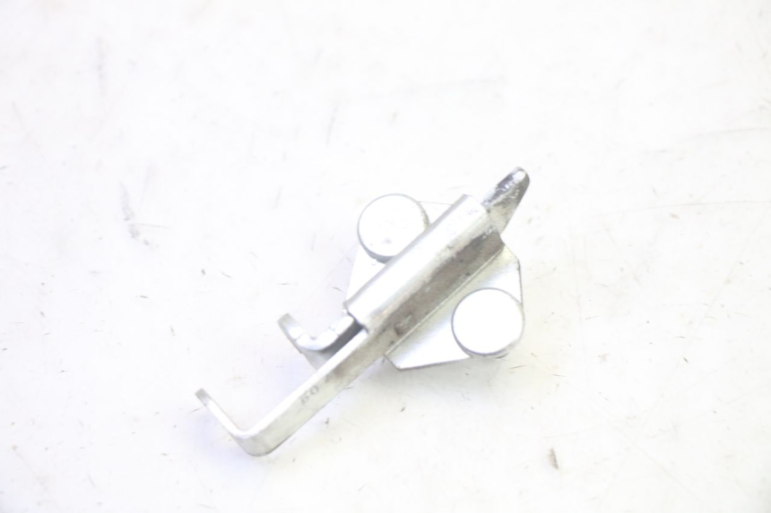 photo de FECHADURA DO BANCO YAMAHA TDM ABS 900 (2002 - 2014) - Detalhe da peça