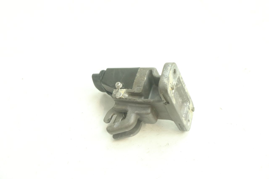 photo de FECHADURA DO ASSENTO YAMAHA WAVE RUNNER GP R 1200 (2000 - 2003) - Outro ângulo de visão