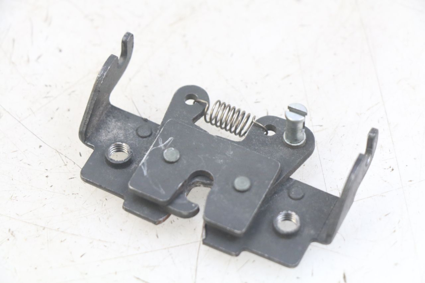photo de FECHO DO BANCO YAMAHA X-CITY XCITY 125 (2007 - 2013) - Detalhe da peça