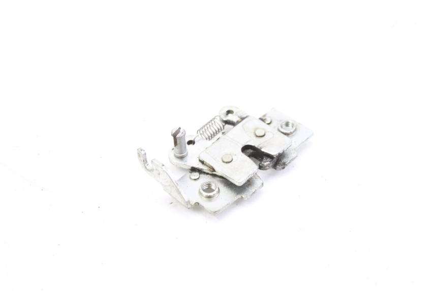photo de FECHADURA DO BANCO YAMAHA XMAX X-MAX 125 (2006 - 2009) - Detalhe da peça