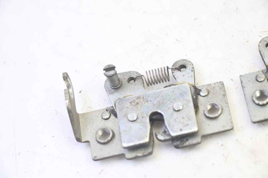 photo de FECHADURA DO BANCO YAMAHA X-MAX XMAX 250 (2006 - 2009) - Detalhe da peça