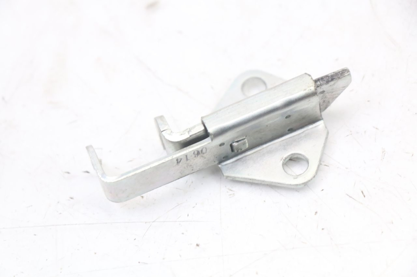 photo de FECHADURA DO BANCO YAMAHA XJ6 ABS 600 (2008 - 2016) - Detalhe da peça