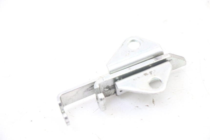photo de FECHADURA DO BANCO YAMAHA XJ6 600 (2008 - 2016) - Zoom do estado de desgaste