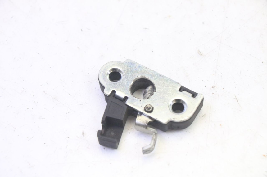 photo de FECHADURA DO BANCO YAMAHA YP MAJESTY 125 (2007 - 2010) - Detalhe da peça