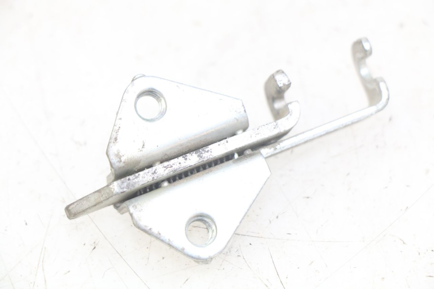 photo de FECHADURA DO BANCO KAWASAKI Z 750 (2007 - 2013) - Detalhe da peça