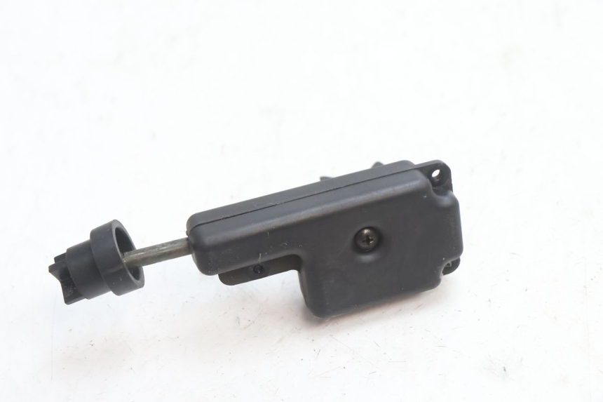 photo de FECHADURA DO BANCO PIAGGIO ZIP 2T 50 (2009 - 2019) - Zoom do estado de desgaste