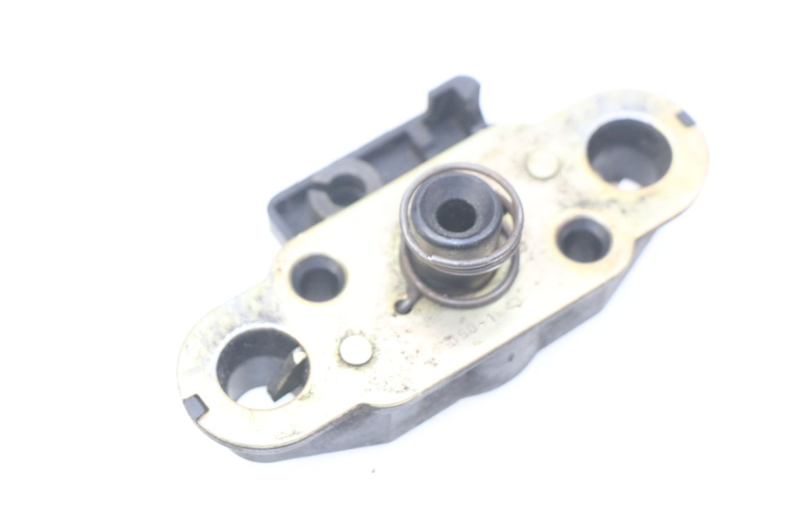 photo de FECHO DO BANCO KAWASAKI ZR7 ZR-7 S 750 (1999 - 2004) - Detalhe da peça