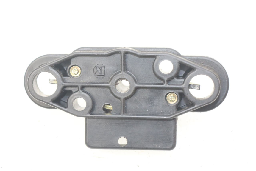 photo de FECHO DO BANCO KAWASAKI ZR7 ZR-7 S 750 (1999 - 2004) - Zoom do estado de desgaste