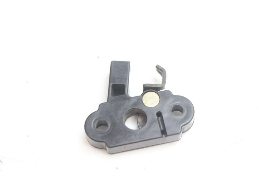 photo de FECHADURA DO ASSENTO KAWASAKI ZX-6R ZX6R 600 (1995 - 1997) - Outro ângulo de visão