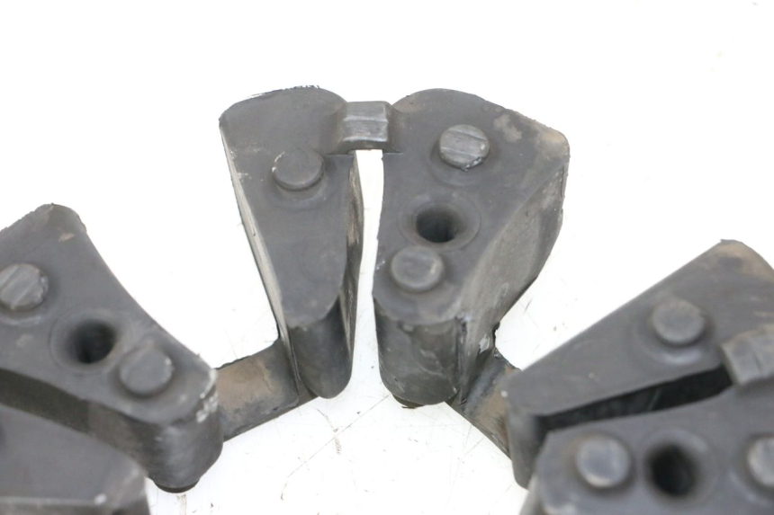 photo de BUCHA DA COROA TRIUMPH SPRINT 900 (1995 - 1998) - Pontos de fixação
