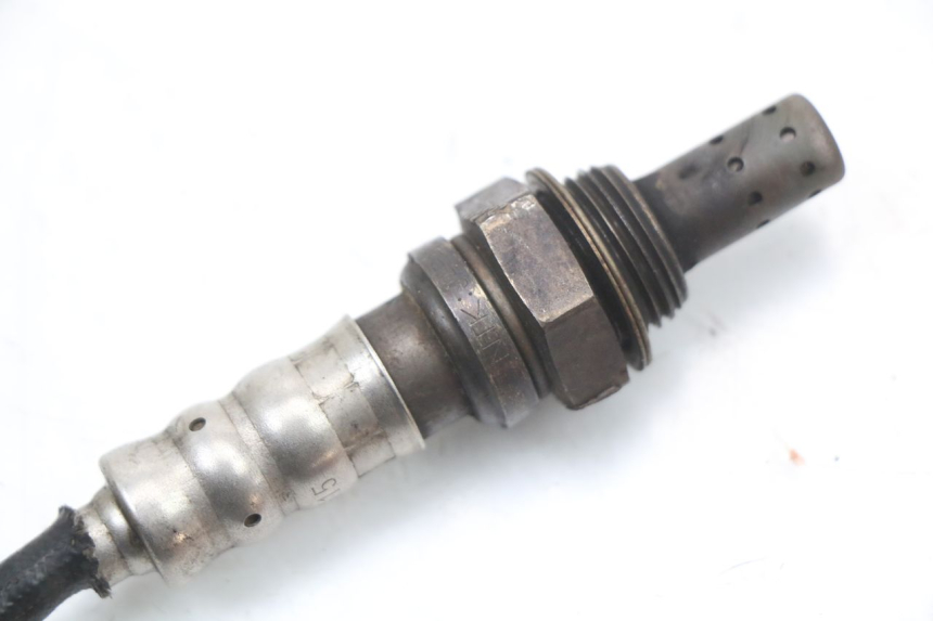 photo de SONDA LAMBDA HONDA FES S-WING SWING ABS 125 (2007 - 2015) - Outro ângulo de visão