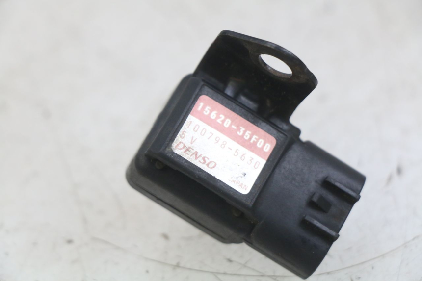 photo de SONDA DE PRESSÃO DE AR SUZUKI BURGMAN 650 (2002 - 2004) - Zoom do estado de desgaste