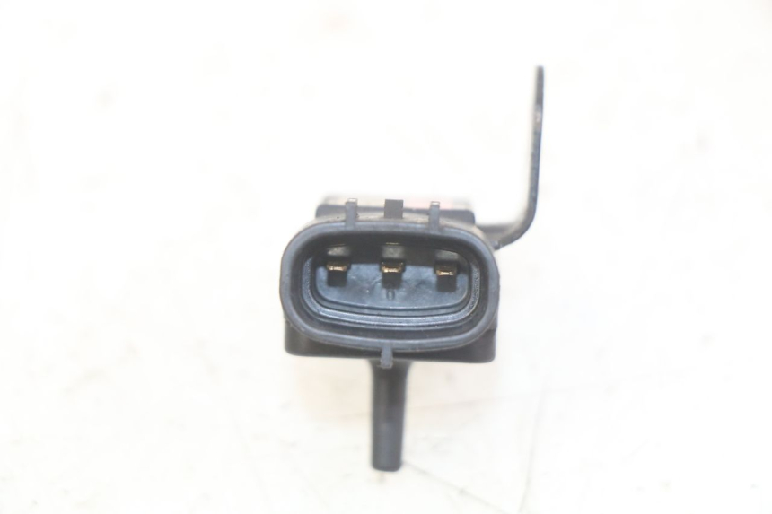 photo de SONDA DE PRESSÃO DE AR SUZUKI BURGMAN 650 (2002 - 2004) - Outro ângulo de visão