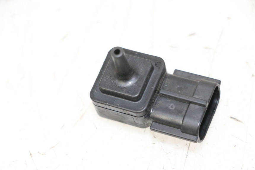 photo de SONDA DE PRESSÃO DE AR SUZUKI BURGMAN 125 (2007 - 2014) - Zoom do estado de desgaste