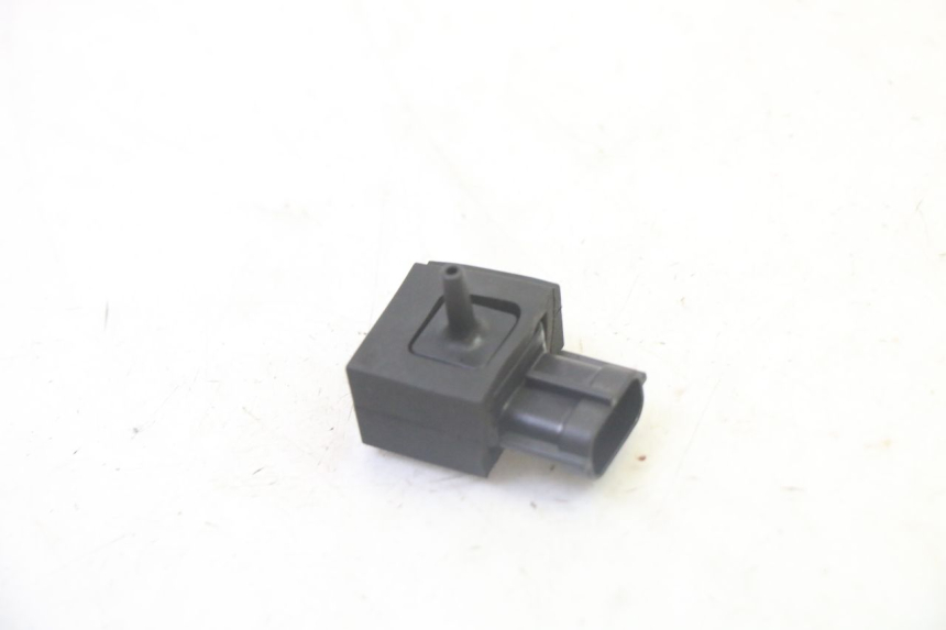 photo de SONDA DE PRESSÃO DE AR SUZUKI BURGMAN 125 (2007 - 2014) - Detalhe da peça