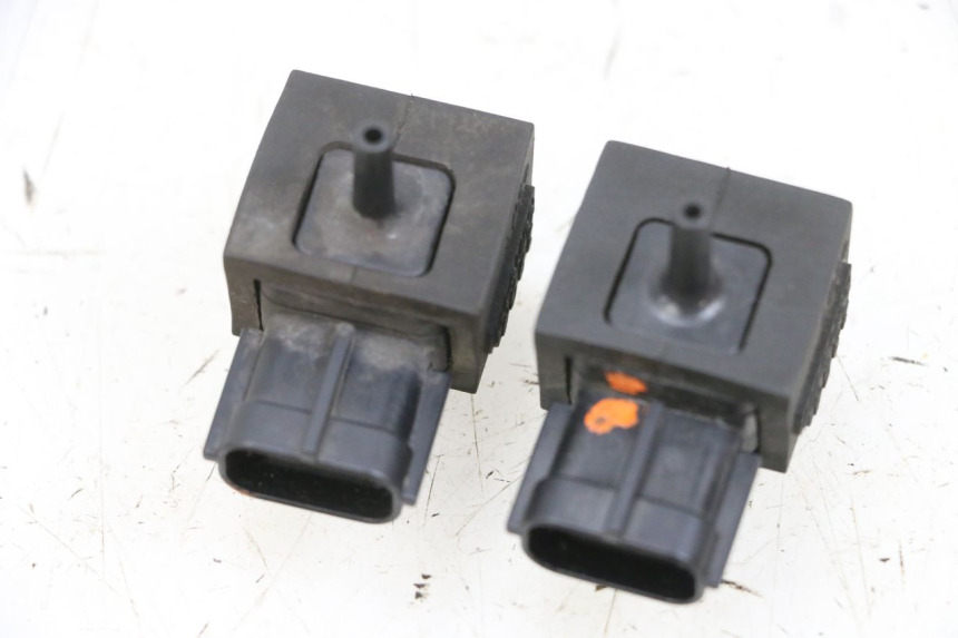 photo de SONDA DE PRESSÃO DE AR SUZUKI BURGMAN 650 (2013 - 2020) - Vista principal