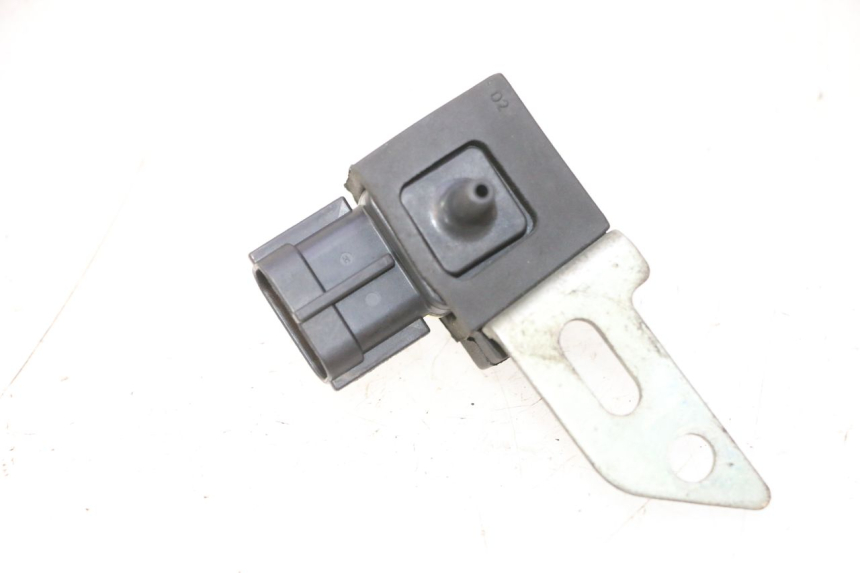 photo de SONDA DE PRESSÃO DE AR SUZUKI BURGMAN 125 (2007 - 2014) - Zoom do estado de desgaste