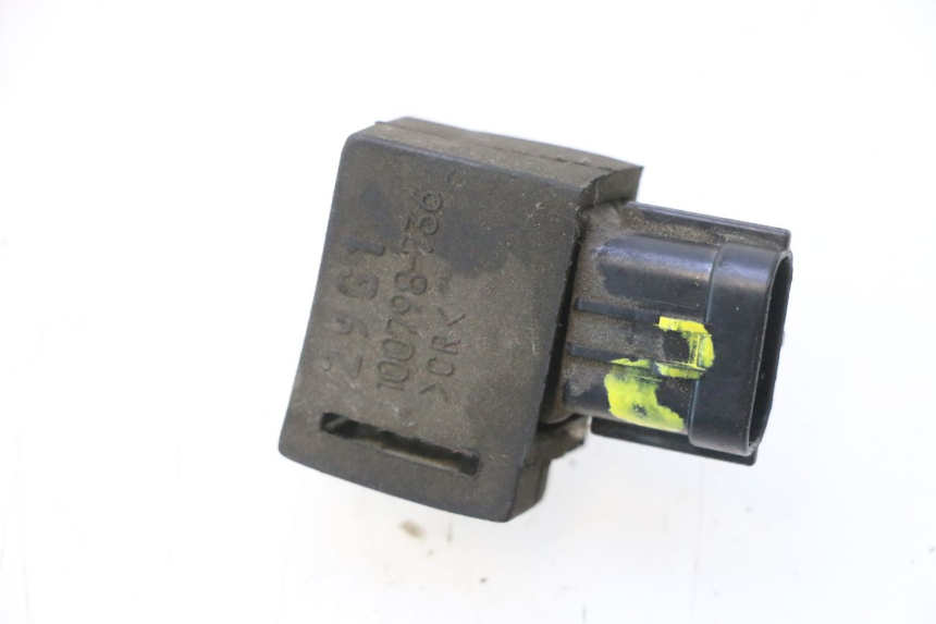 photo de SONDA DE PRESSÃO DE AR SUZUKI BURGMAN 125 (2007 - 2014) - Outro ângulo de visão