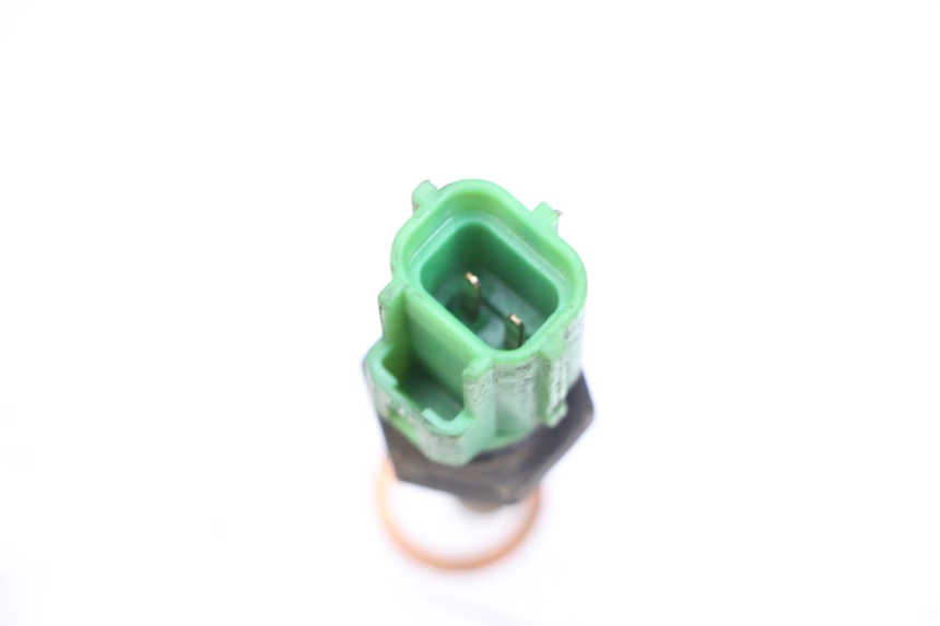 photo de SONDA DE PRESSÃO DE AR SUZUKI BURGMAN EXECUTIVE ABS 650 (2006 - 2012) - Zoom do estado de desgaste