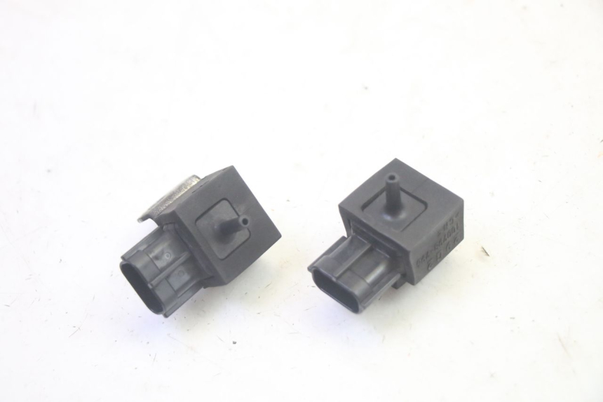 photo de SONDA DE PRESSÃO DE AR SUZUKI BURGMAN EXECUTIVE ABS 650 (2006 - 2012) - Vista principal