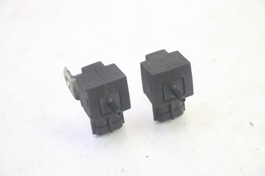 photo de SONDA DE PRESSÃO DE AR SUZUKI BURGMAN EXECUTIVE ABS 650 (2006 - 2012) - Zoom do estado de desgaste