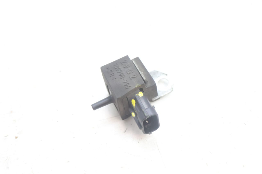photo de SONDA DE PRESSÃO DE AR SUZUKI BURGMAN EXECUTIVE ABS 650 (2006 - 2012) - Zoom do estado de desgaste