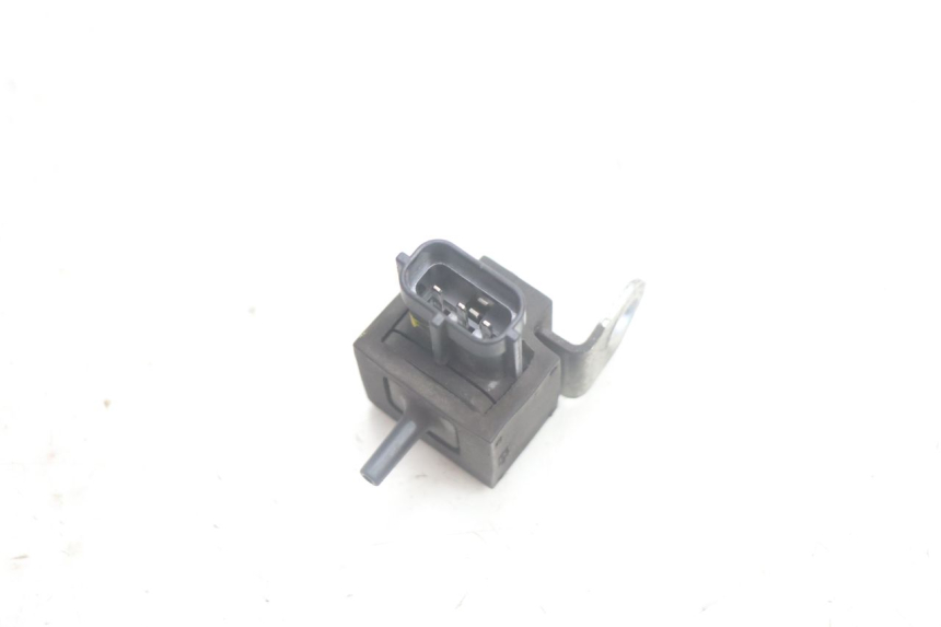 photo de SONDA DE PRESSÃO DE AR SUZUKI BURGMAN EXECUTIVE ABS 650 (2006 - 2012) - Outro ângulo de visão