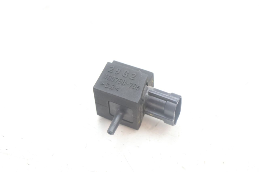 photo de SONDA DE PRESSÃO DE AR SUZUKI BURGMAN EXECUTIVE ABS 650 (2006 - 2012) - Zoom do estado de desgaste