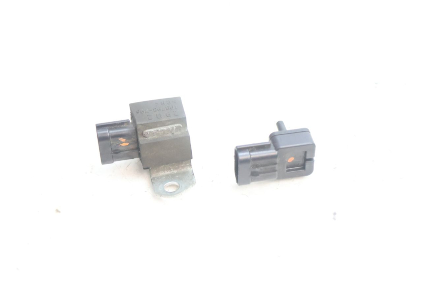 photo de SONDA DE PRESSÃO DE AR SUZUKI BURGMAN EXECUTIVE ABS 650 (2006 - 2012) - Zoom do estado de desgaste