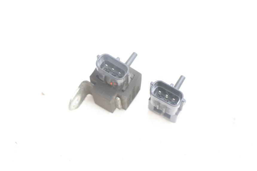 photo de SONDA DE PRESSÃO DE AR SUZUKI BURGMAN EXECUTIVE ABS 650 (2006 - 2012) - Outro ângulo de visão