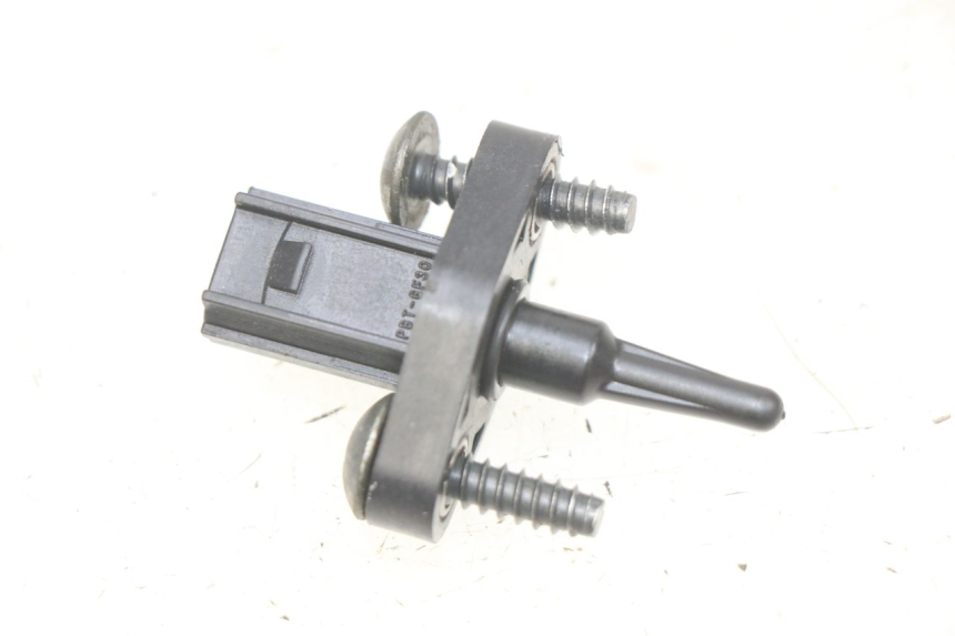 photo de SONDA DE PRESSÃO DE AR HONDA CB R 1000 (2018 - 2023) - Detalhe da peça