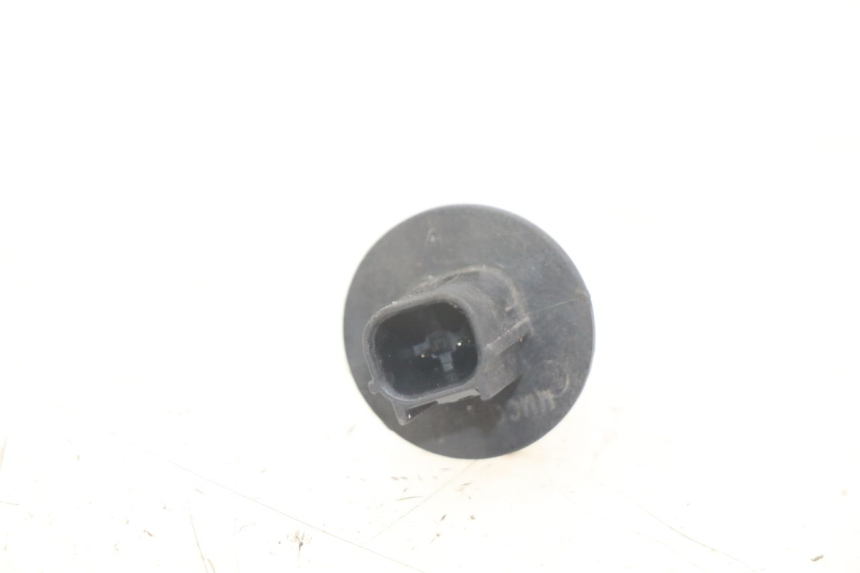 photo de SONDA DE PRESSÃO DE AR HONDA CRF CR-F 125 (2022 - 2023) - Zoom do estado de desgaste