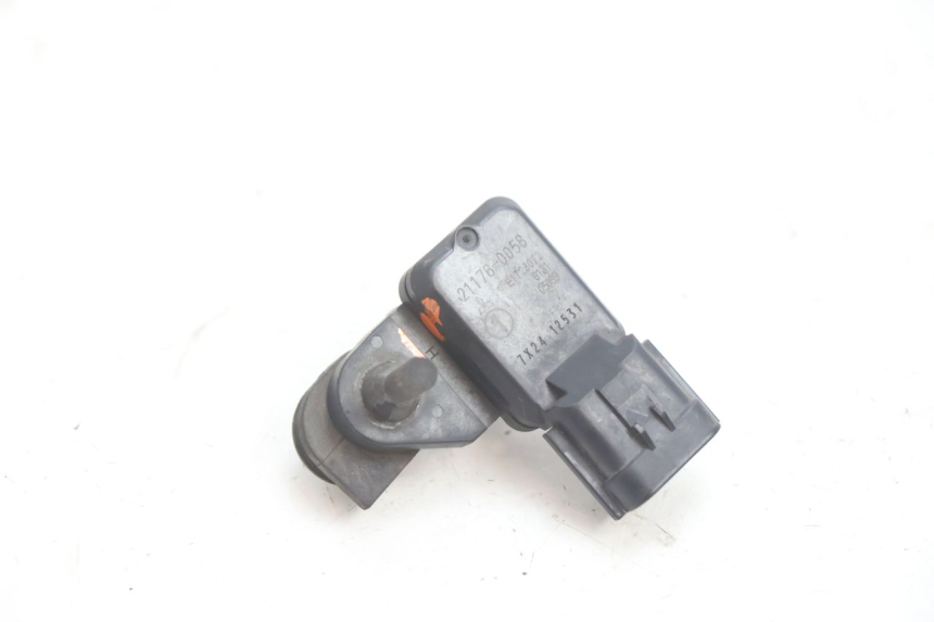 photo de SENSOR DE PRESSÃO DE AR KAWASAKI ER-6 ER6 N 650 (2005 - 2009) - Zoom do estado de desgaste
